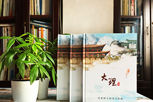 制作畢業(yè)旅行紀(jì)念畫冊(cè) 一本畢業(yè)旅行相冊(cè)記錄自己過渡時(shí)期不安心境